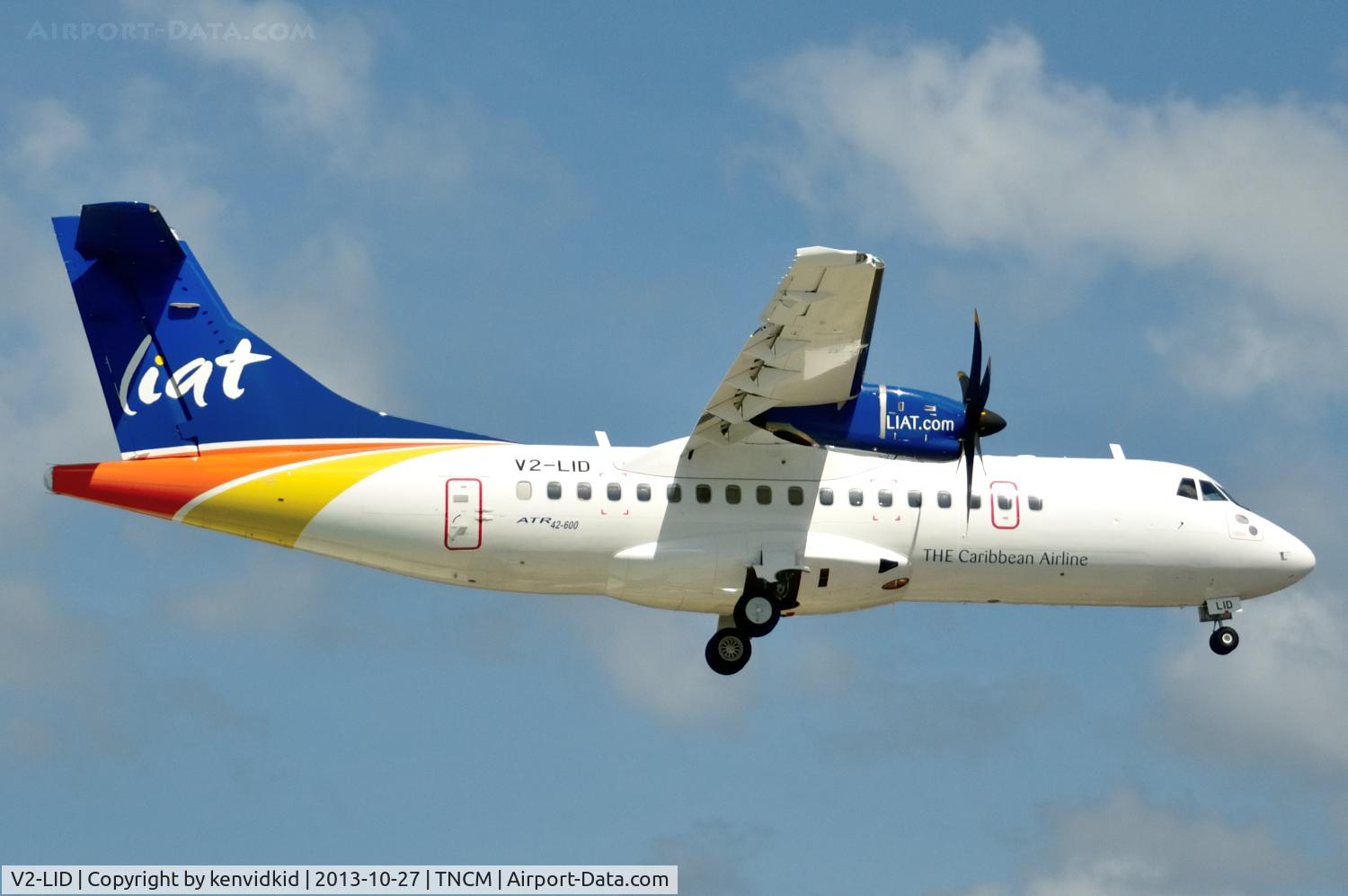V2-LID, 2013 ATR 42-600 C/N 1006, On short finals to St Maarten.