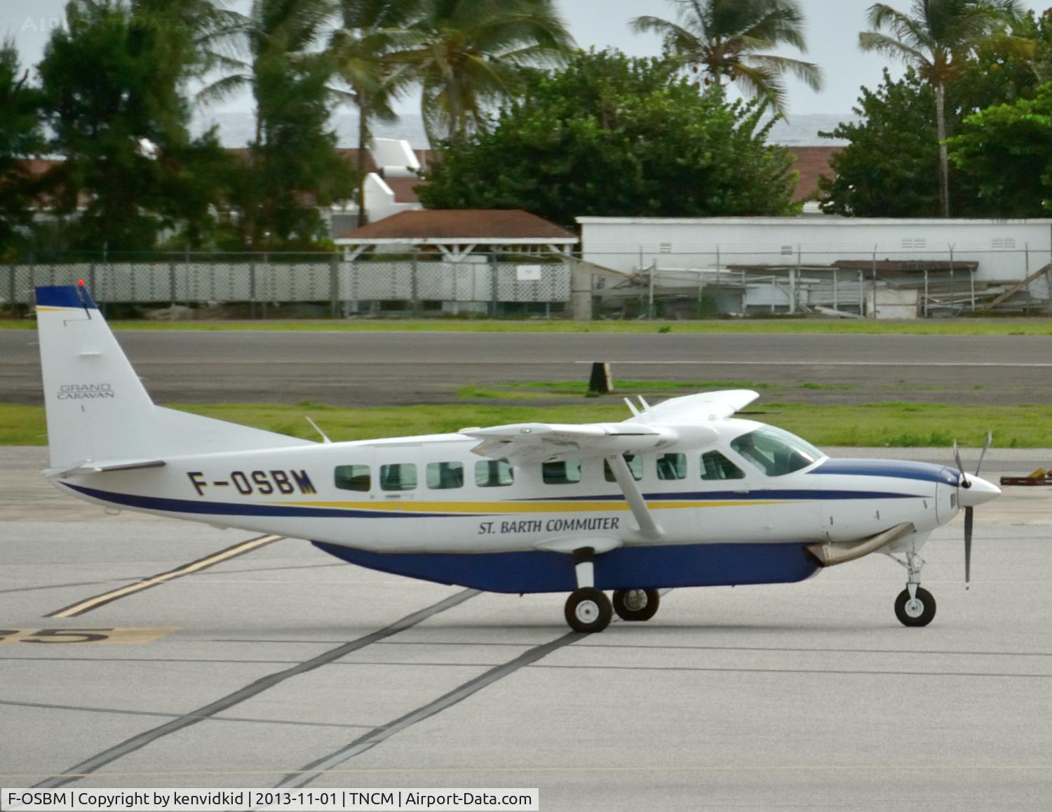 F-OSBM, 2012 Cessna 208B Grand Caravan C/N 208B-2391, Taxiing for departure.