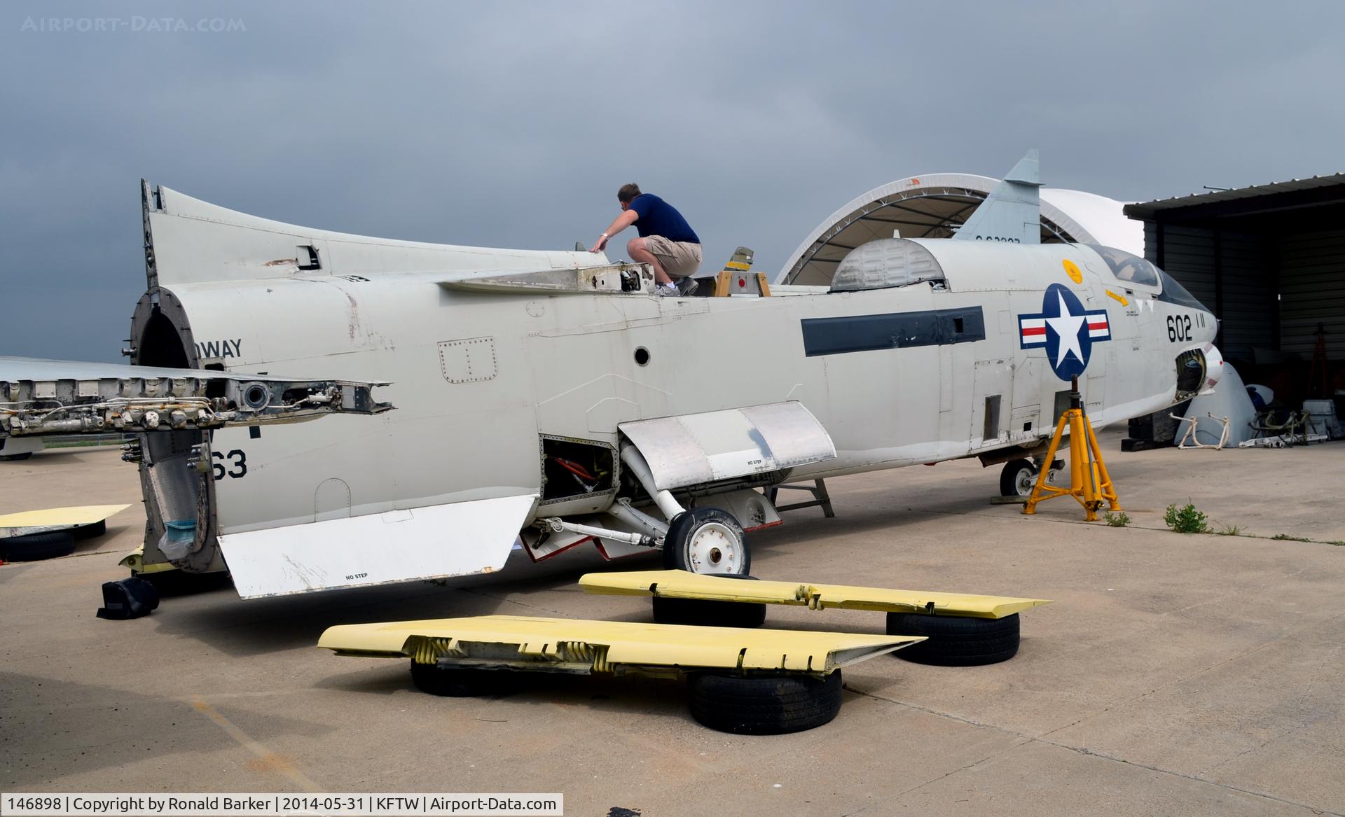 146898, Vought RF-8G Crusader C/N 728, Fort Worth Aviation Museum