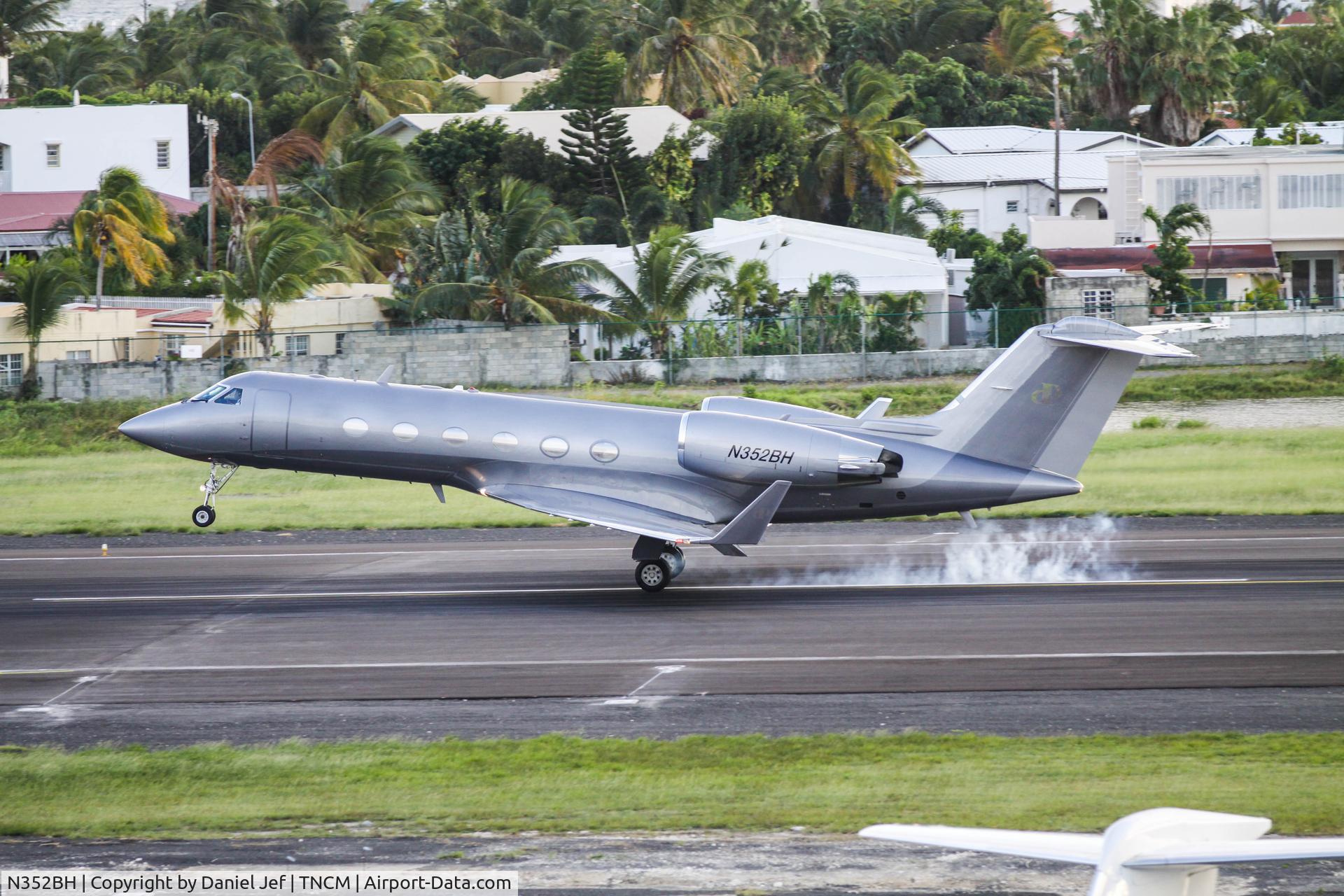 N352BH, 1999 Gulfstream Aerospace G-IV C/N 1393, N352BH
