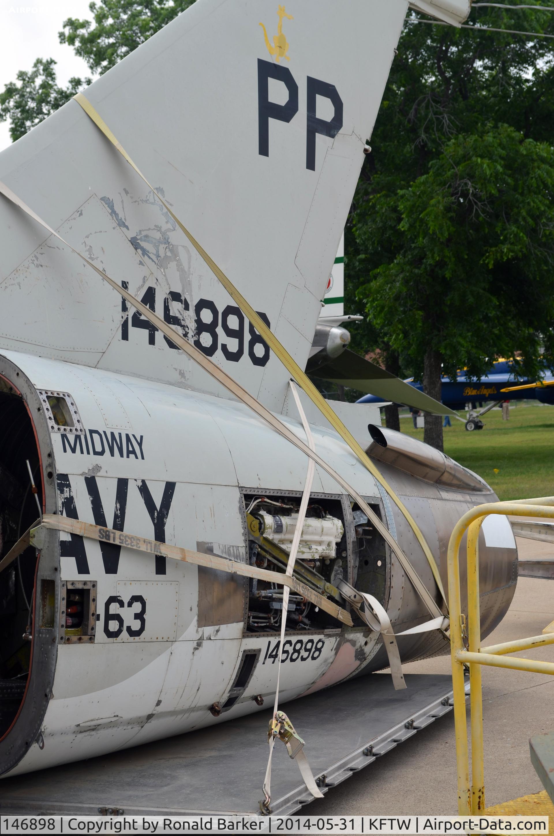 146898, Vought RF-8G Crusader C/N 728, Fort Worth Aviation Museum