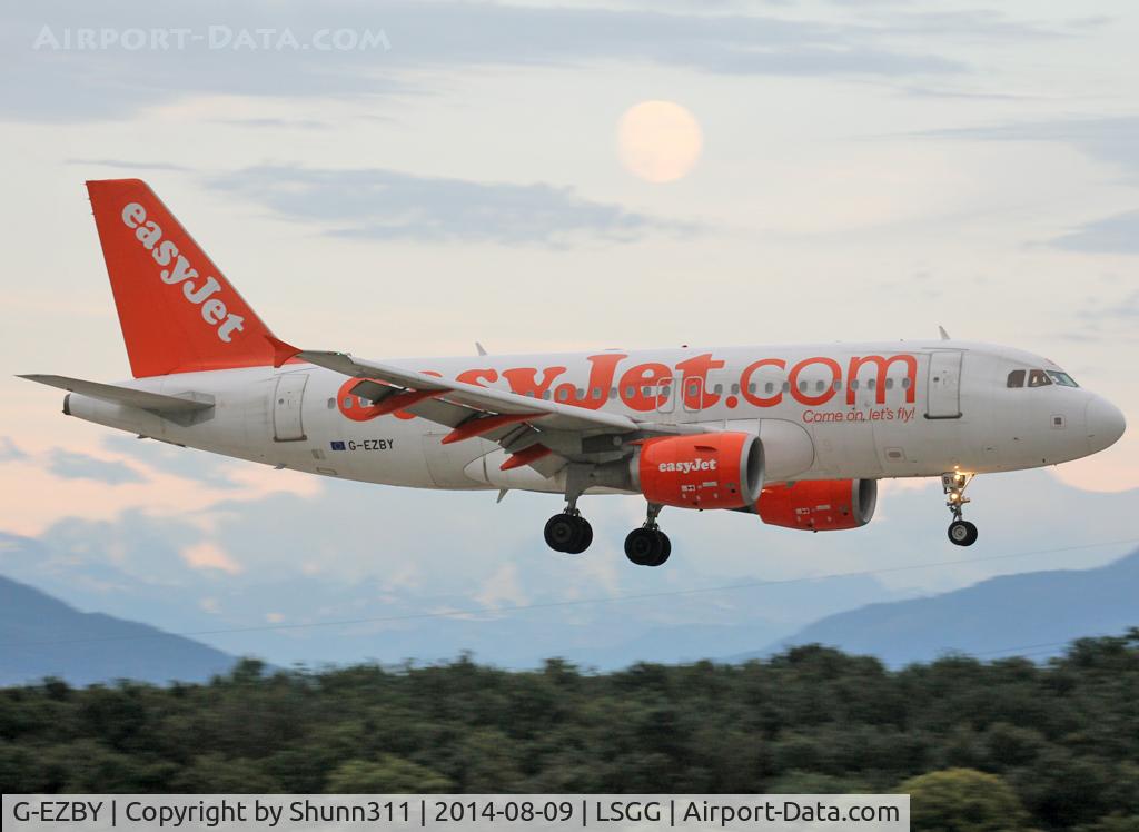 G-EZBY, 2007 Airbus A319-111 C/N 3176, Landing rwy 23
