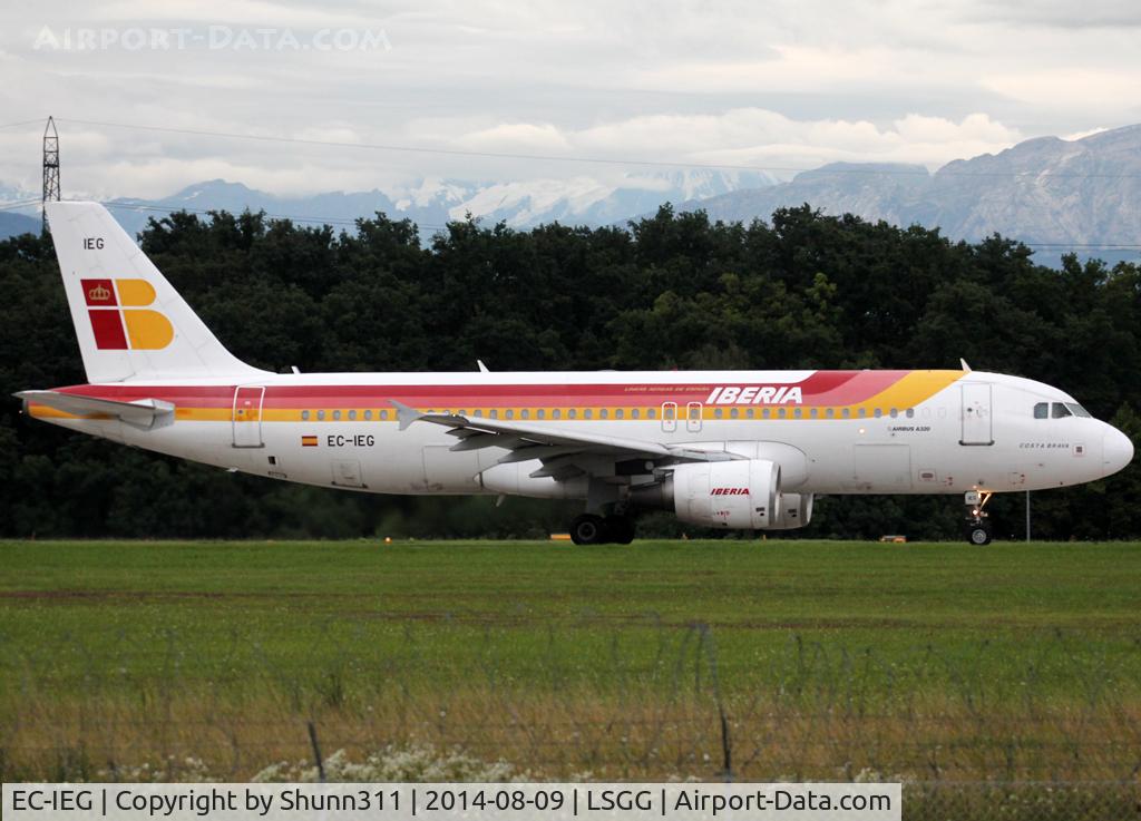 EC-IEG, 2001 Airbus A320-214 C/N 1674, Ready for take off rwy 23