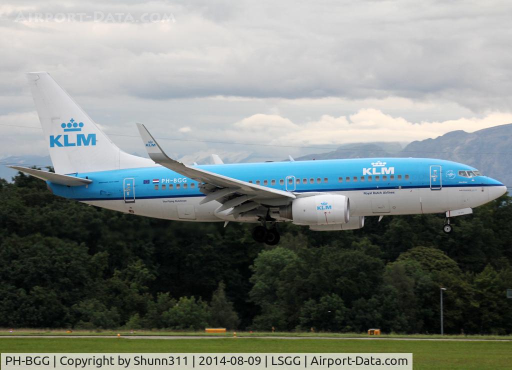 PH-BGG, 2009 Boeing 737-7K2 C/N 30367, Landing rwy 23