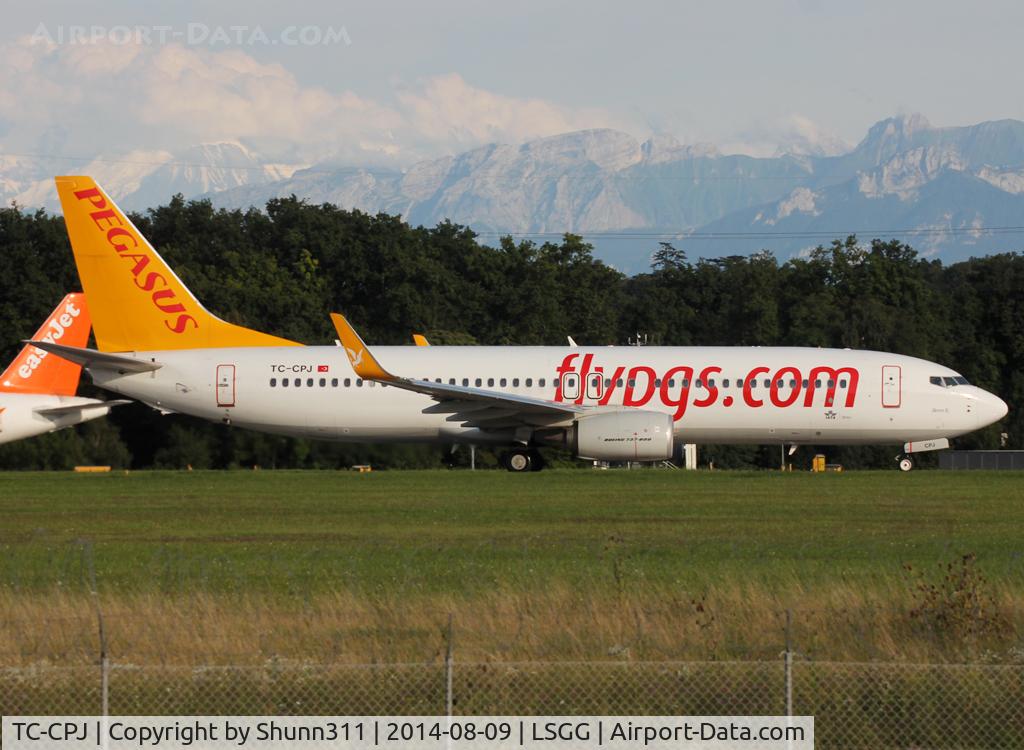 TC-CPJ, 2013 Boeing 737-82R C/N 40881, Ready for departure rwy 23