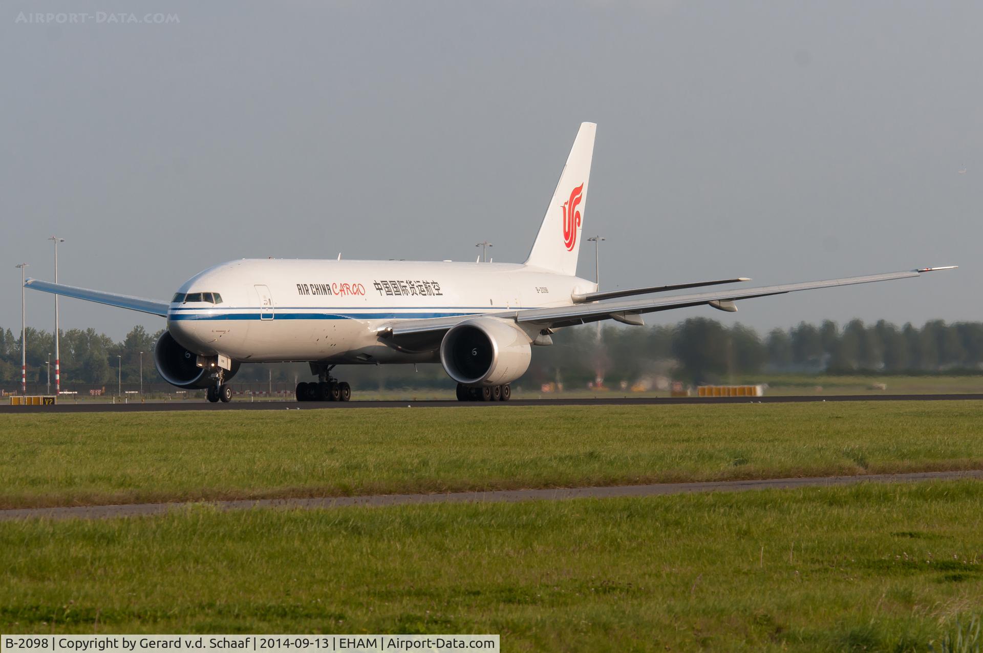 B-2098, 2014 Boeing 777-FFT C/N 44681, Schiphol, July 2014