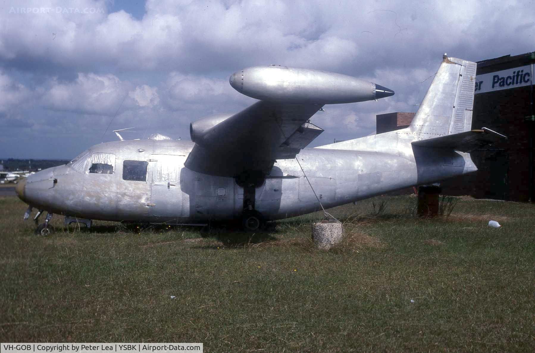 VH-GOB, Piaggio P-166ML-1 C/N 400, Piaggio P166 ex VH-GOB at Bankstown NSW during 1984