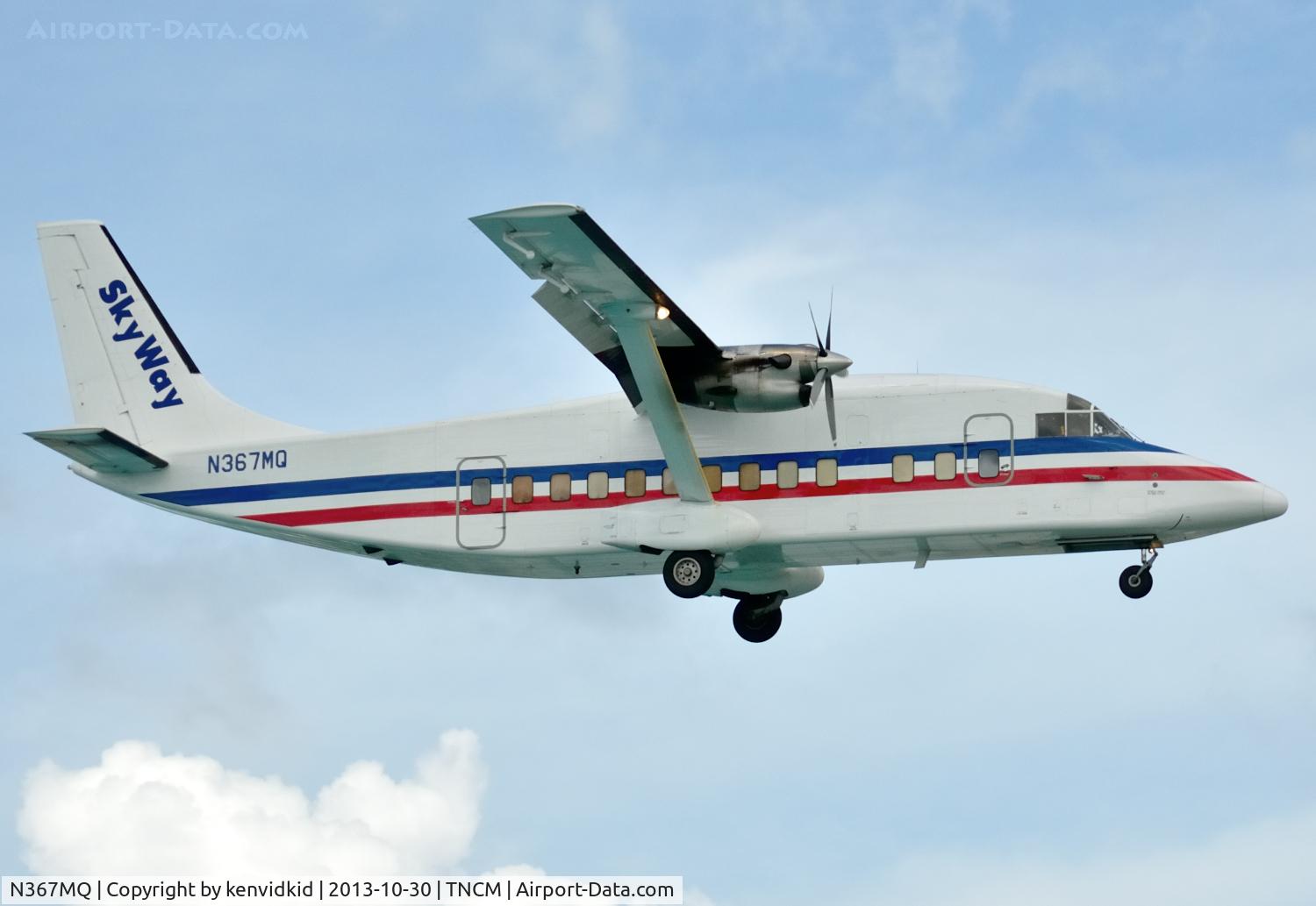 N367MQ, 1984 Short SD3-60-100 C/N SH.3640, On short finals at St Maarten.