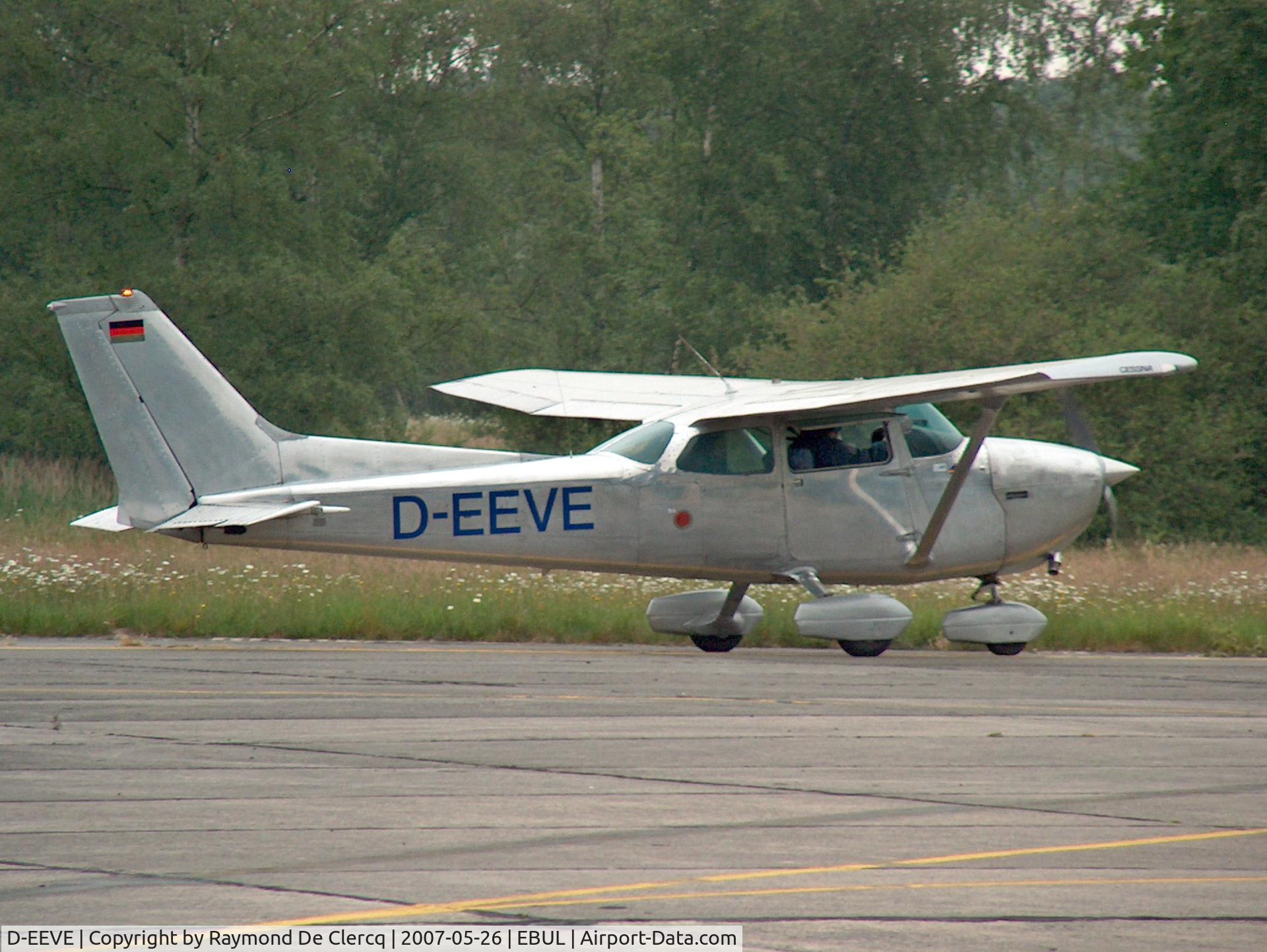 D-EEVE, Cessna 172M II C/N 172-66168, At Ursel on 26-5-2007.