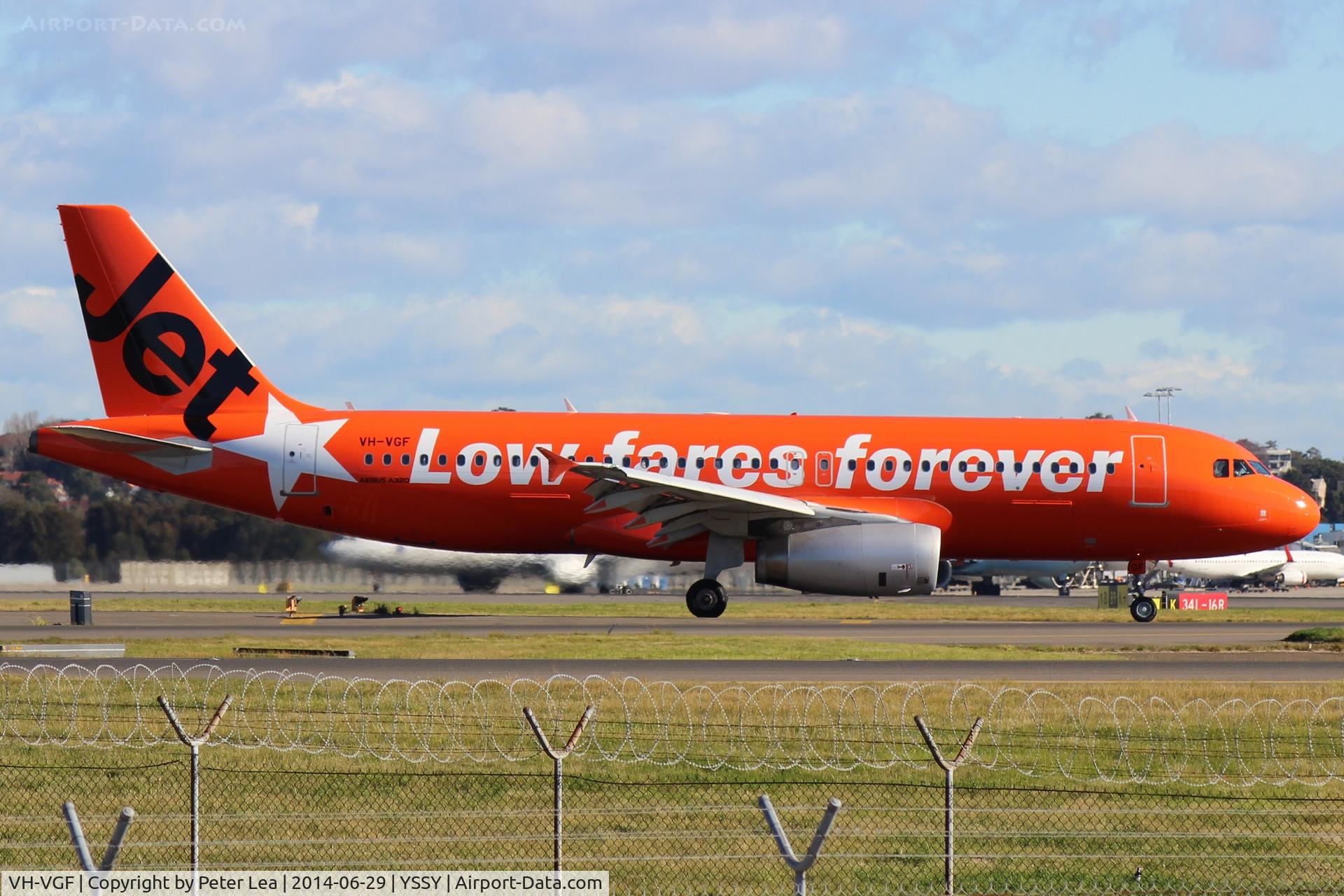 VH-VGF, 2010 Airbus A320-214 C/N 4497, Jetstar Airbus A320 VH-VGF at Sydney Airport