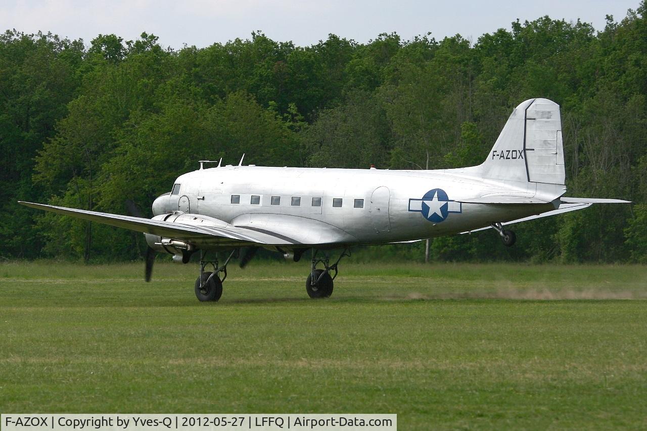 F-AZOX, 1945 Douglas DC-3C-S1C3G (C-47B-35-DK) C/N 16604, Douglas C-47B Dakota Mk4, Take off, La Ferté Alais Airfield (LFFQ) Air Show 2012