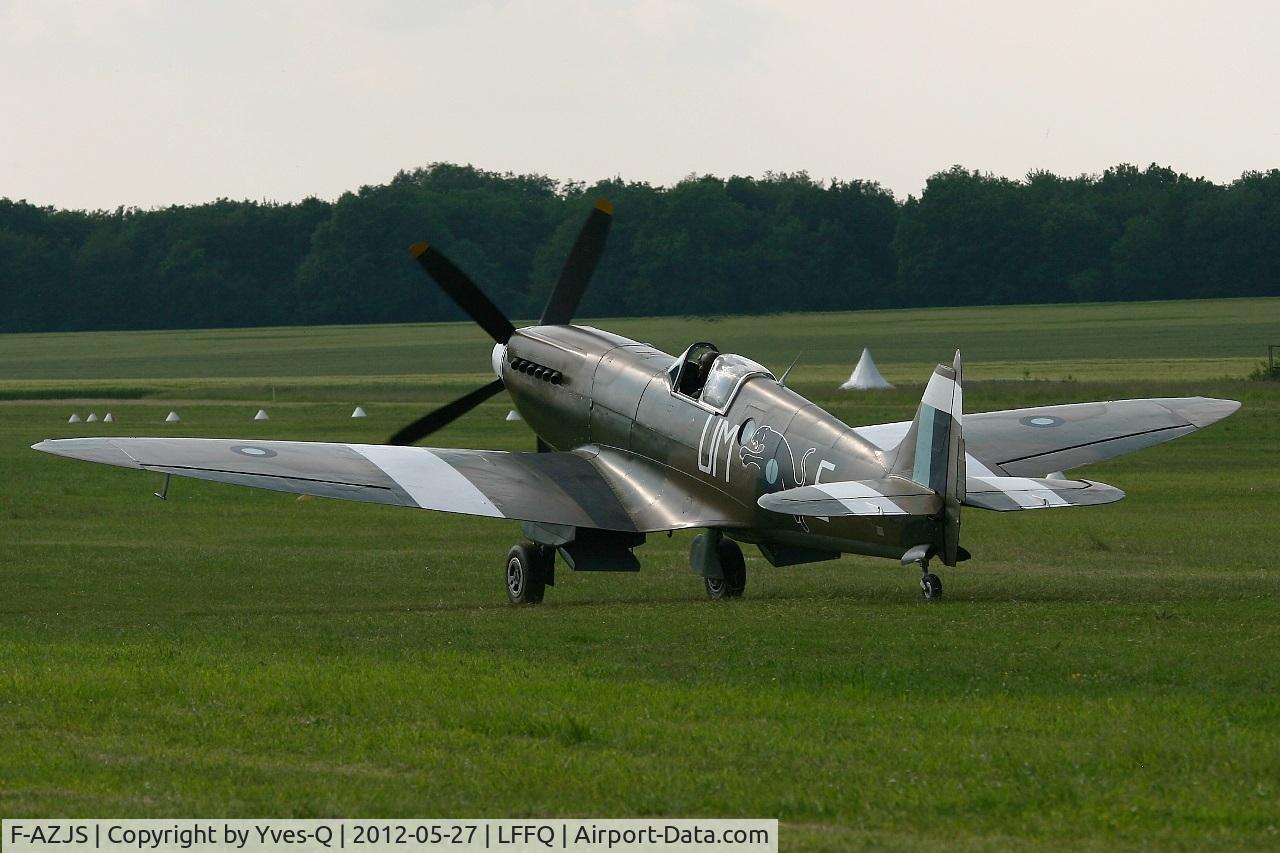 F-AZJS, 1944 Supermarine 389 Spitfire PR.XIX C/N 6S/585110, Supermarine Spitfire PR19 389, La Ferté Alais Airfield (LFFQ) Air Show 2012