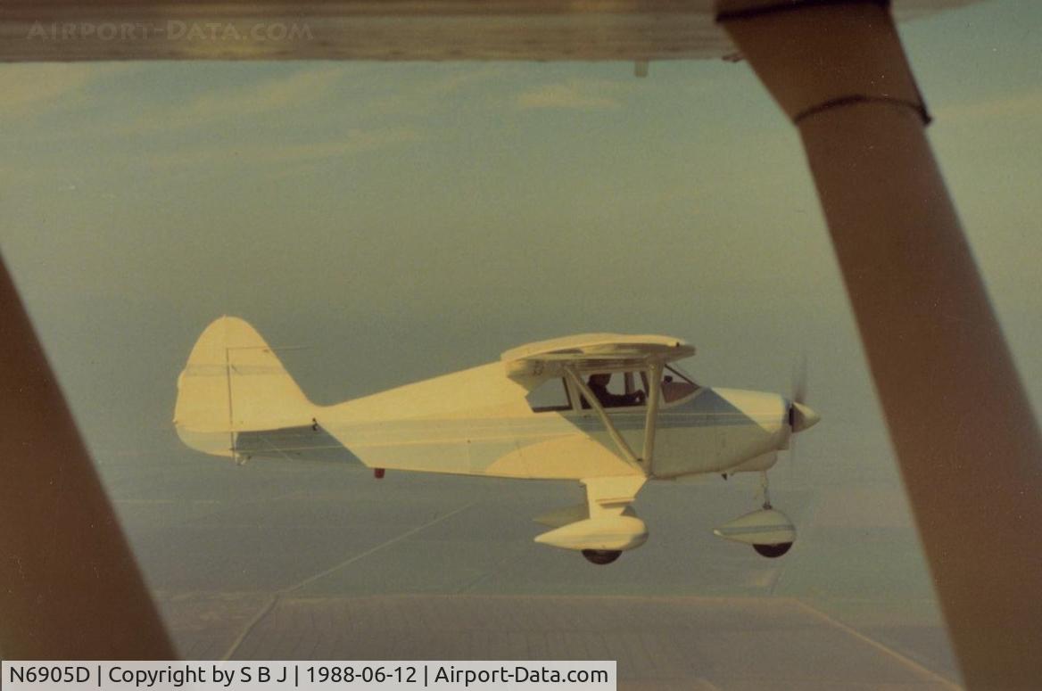N6905D, 1957 Piper PA-22-150 Tri-Pacer C/N 22-4832, Picture showing the profile of 05D.