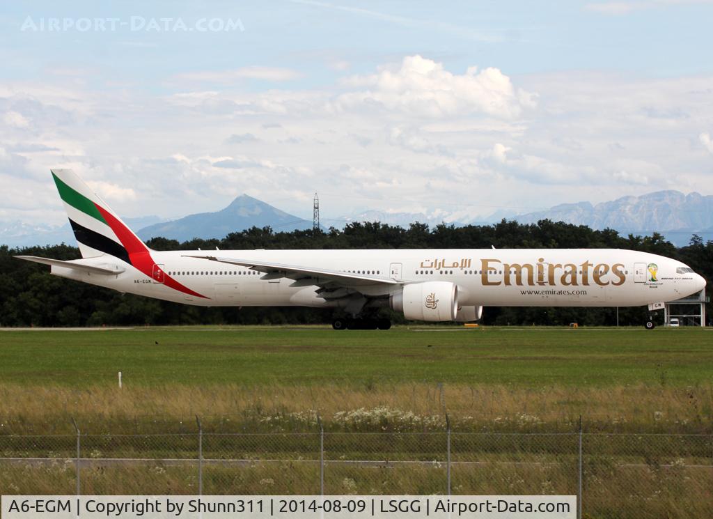 A6-EGM, 2012 Boeing 777-31H/ER C/N 41073, Ready for departure rwy 23