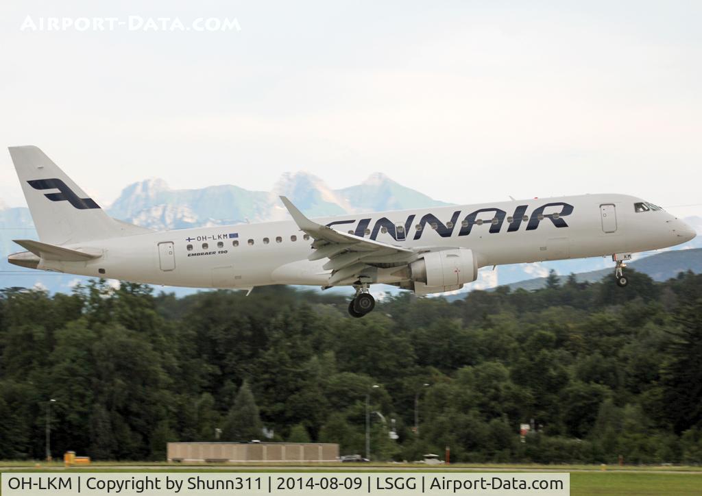 OH-LKM, 2008 Embraer 190LR (ERJ-190-100LR) C/N 19000160, Landing rwy 23