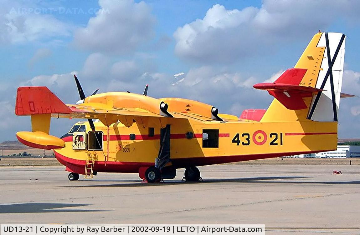 UD13-21, Canadair CL-215T (CL-215-6B11) C/N 1116, Canadair CL-215T [1116] (Spanish Air Force) Torrejon AB~EC 19/09/2002