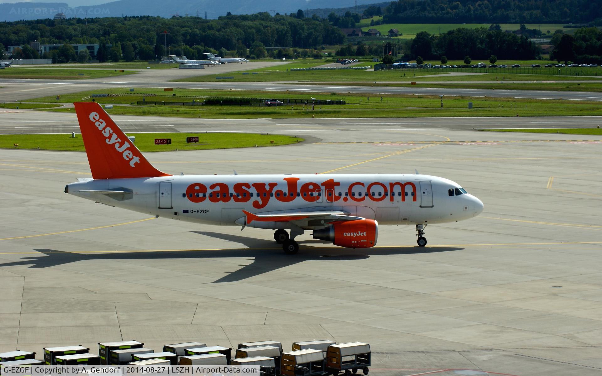 G-EZGF, 2011 Airbus A319-111 C/N 4635, Easy Jet, seen here taxiing in front of Dock E at Zürich-Kloten(LSZH)