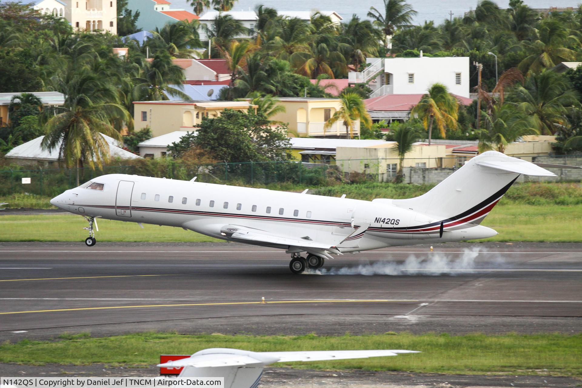 N142QS, 2005 Raytheon Beechjet 400A C/N RK-432, N142QS