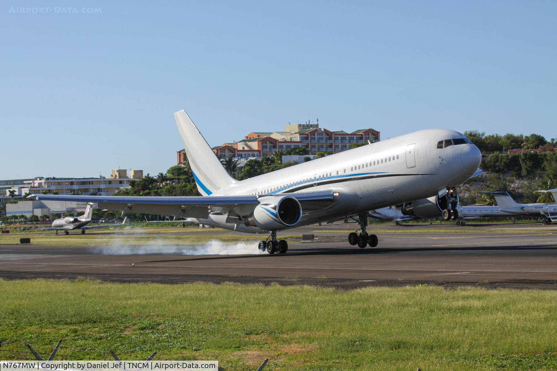 N767MW, 1982 Boeing 767-277 C/N 22694, N767MW