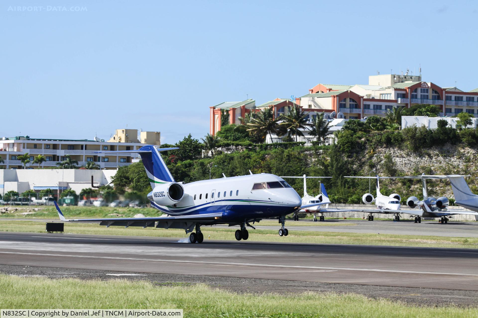 N832SC, 2000 Bombardier Challenger 604 (CL-600-2B16) C/N 5461, n832SC