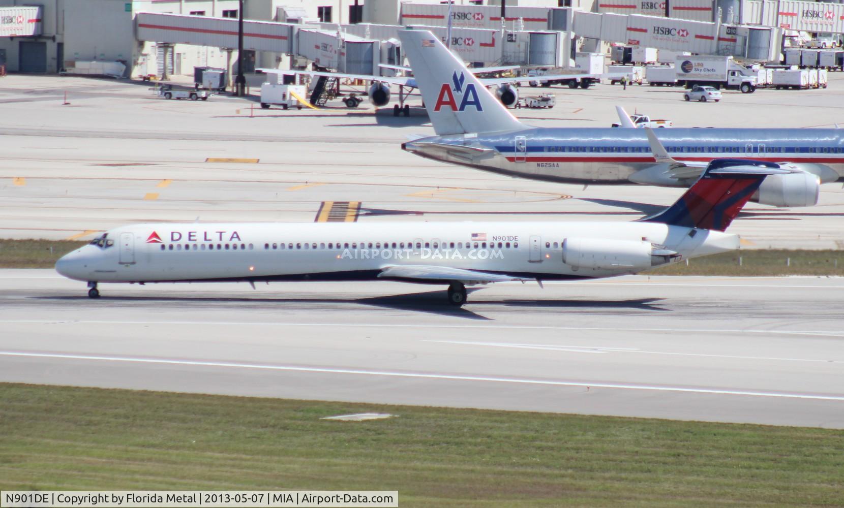 N901DE, 1992 McDonnell Douglas MD-88 C/N 53378, Delta MD-88