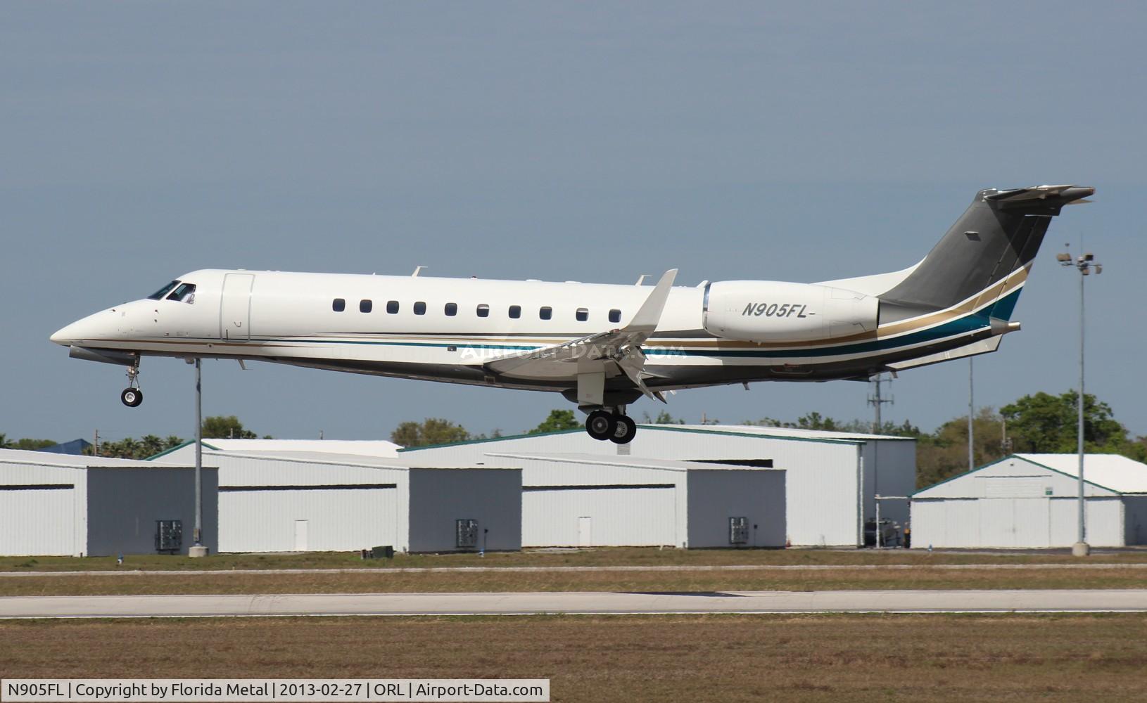 N905FL, 2004 Embraer ERJ-135BJ Legacy C/N 145775, Flight Options E135 Legacy
