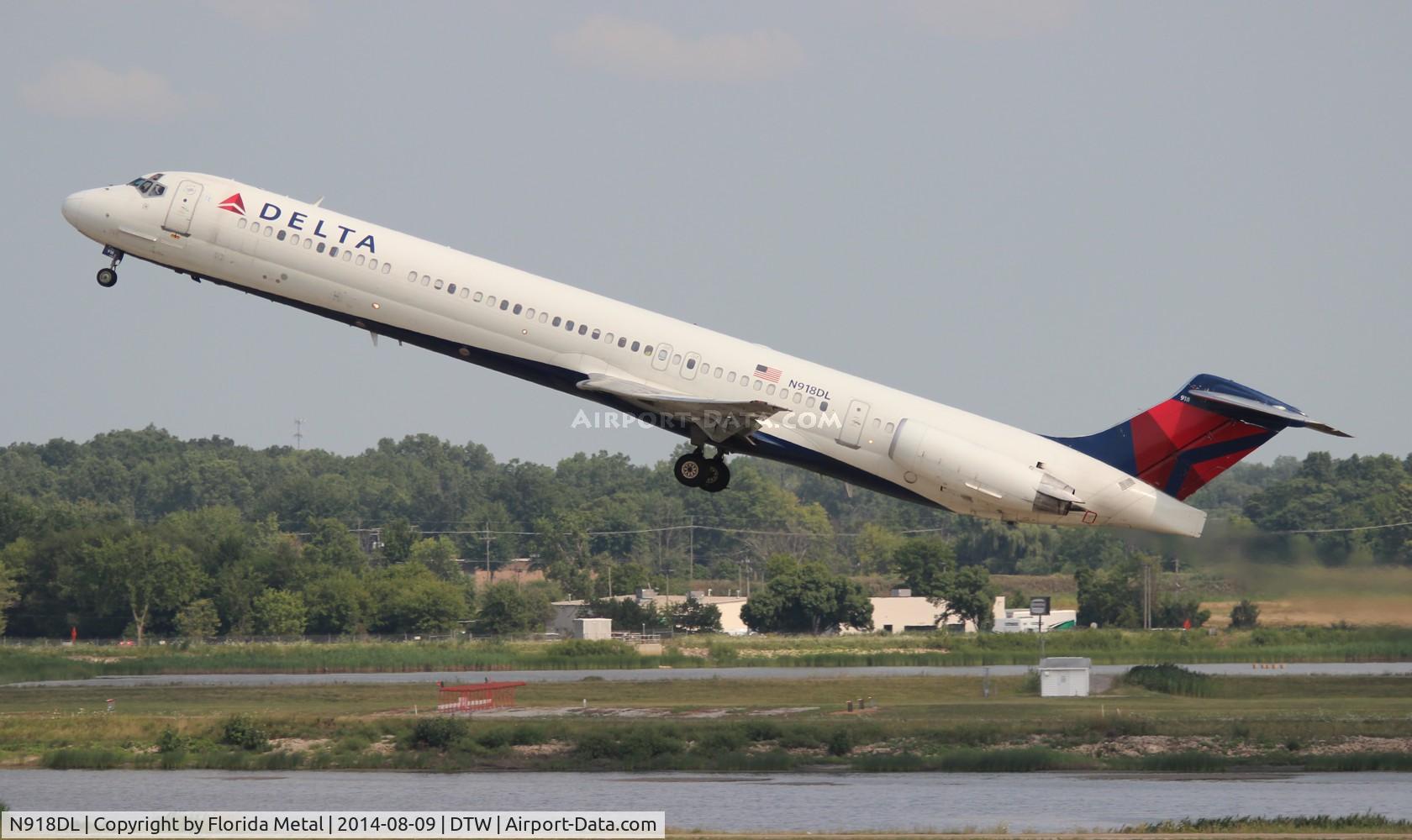N918DL, 1988 McDonnell Douglas MD-88 C/N 49583, Delta MD-88