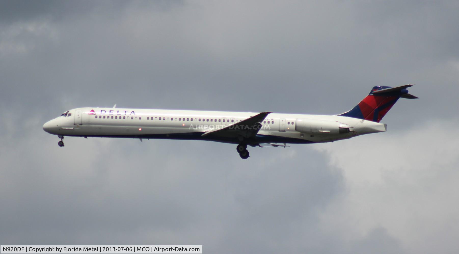N920DE, 1993 McDonnell Douglas MD-88 C/N 53423, Delta