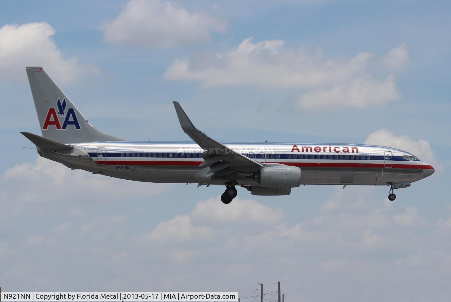 N921NN, 2013 Boeing 737-823 C/N 33229, American