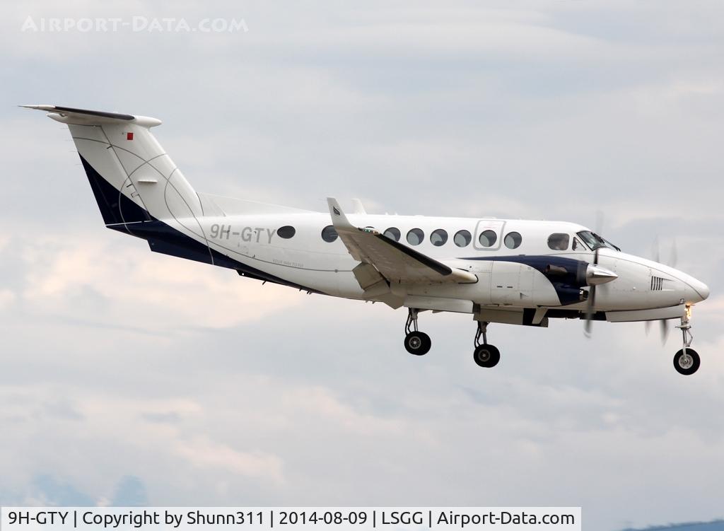 9H-GTY, 2011 Hawker Beechcraft 350i King Air (B300) C/N FL-774, Landing rwy 23