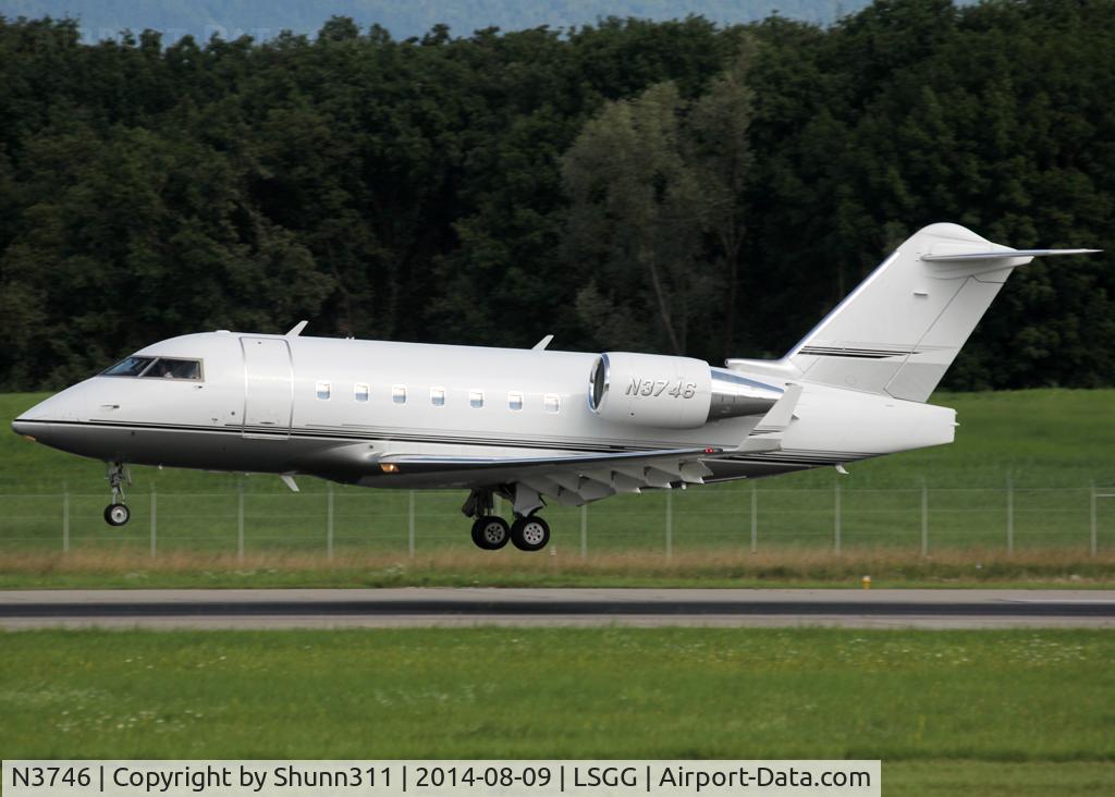 N3746, 2000 Canadair Challenger 604 (CL-600-2B16) C/N 5368, Landing rwy 23