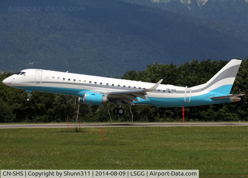 CN-SHS, 2011 Embraer ERJ-190-100ECJ Lineage 1000 C/N 19000307, Landing rwy 23