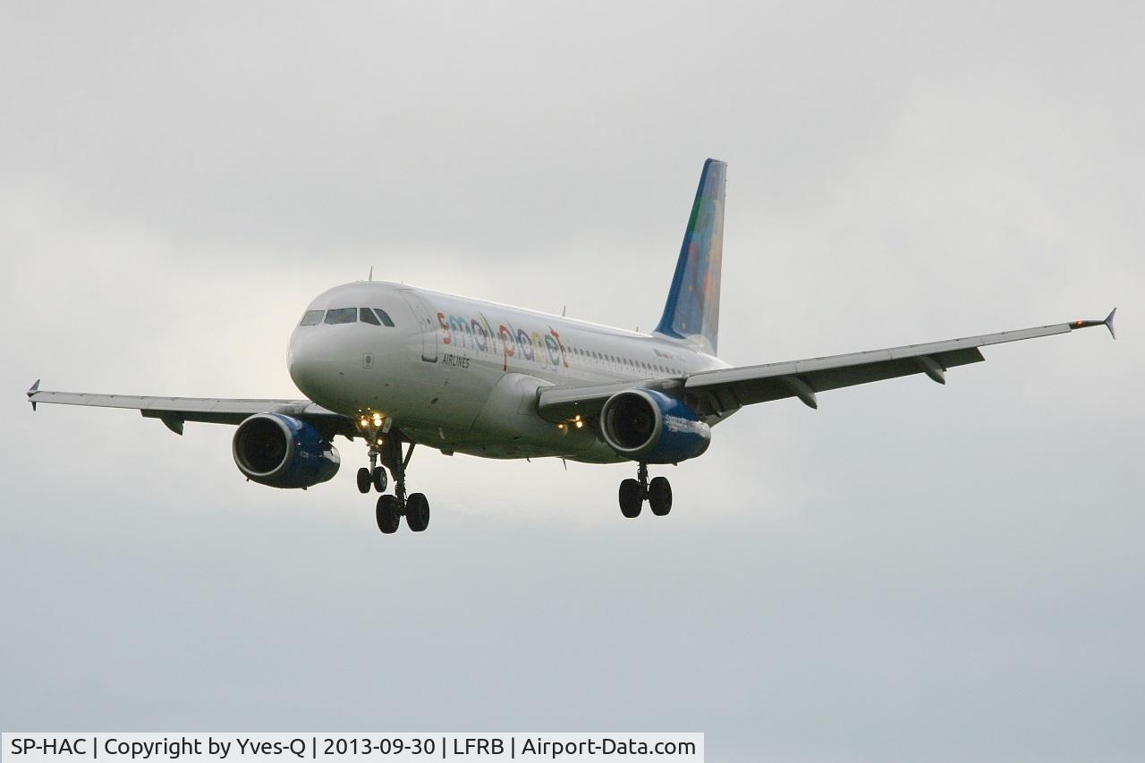 SP-HAC, 1997 Airbus A320-233 C/N 739, Airbus A320-233, Short approach rwy 25L, Brest-Bretagne airport (LFRB-BES)