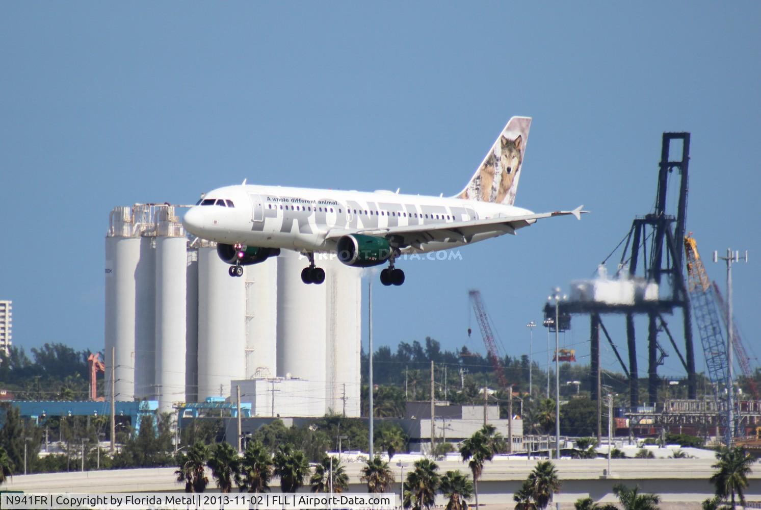 N941FR, 2005 Airbus A319-112 C/N 2483, Lobo the Gray Wolf Frontier