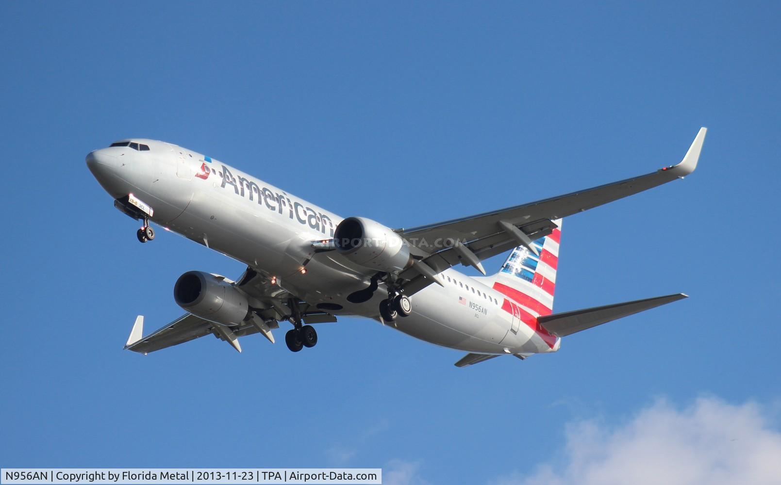 N956AN, 2001 Boeing 737-823 C/N 30090, American