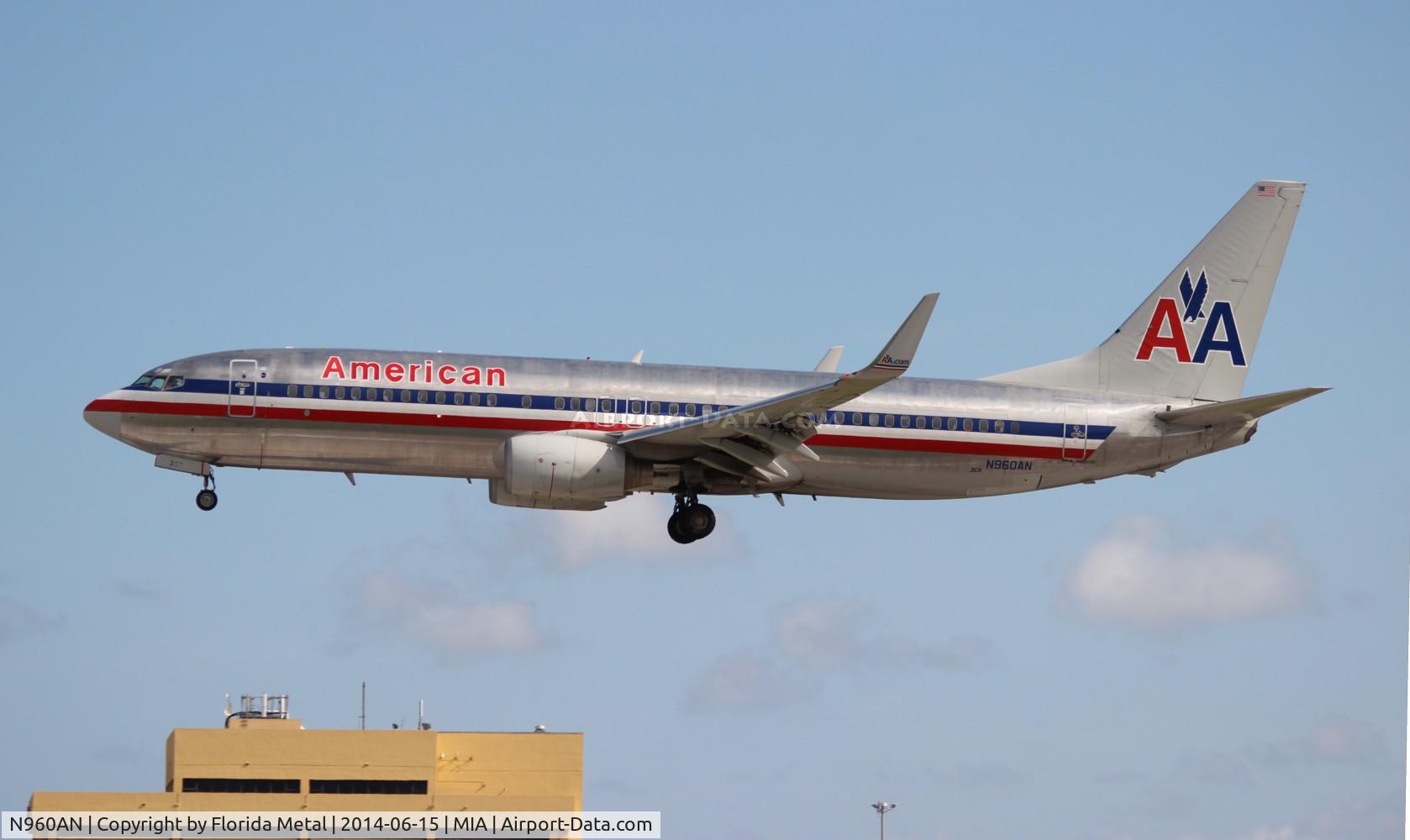 N960AN, 2001 Boeing 737-823 C/N 29542, American