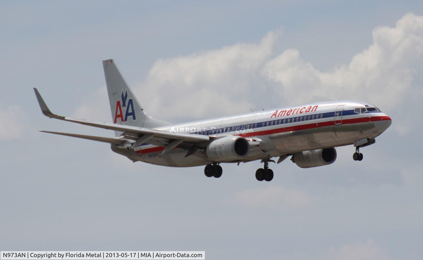 N973AN, 2001 Boeing 737-823 C/N 29548, American