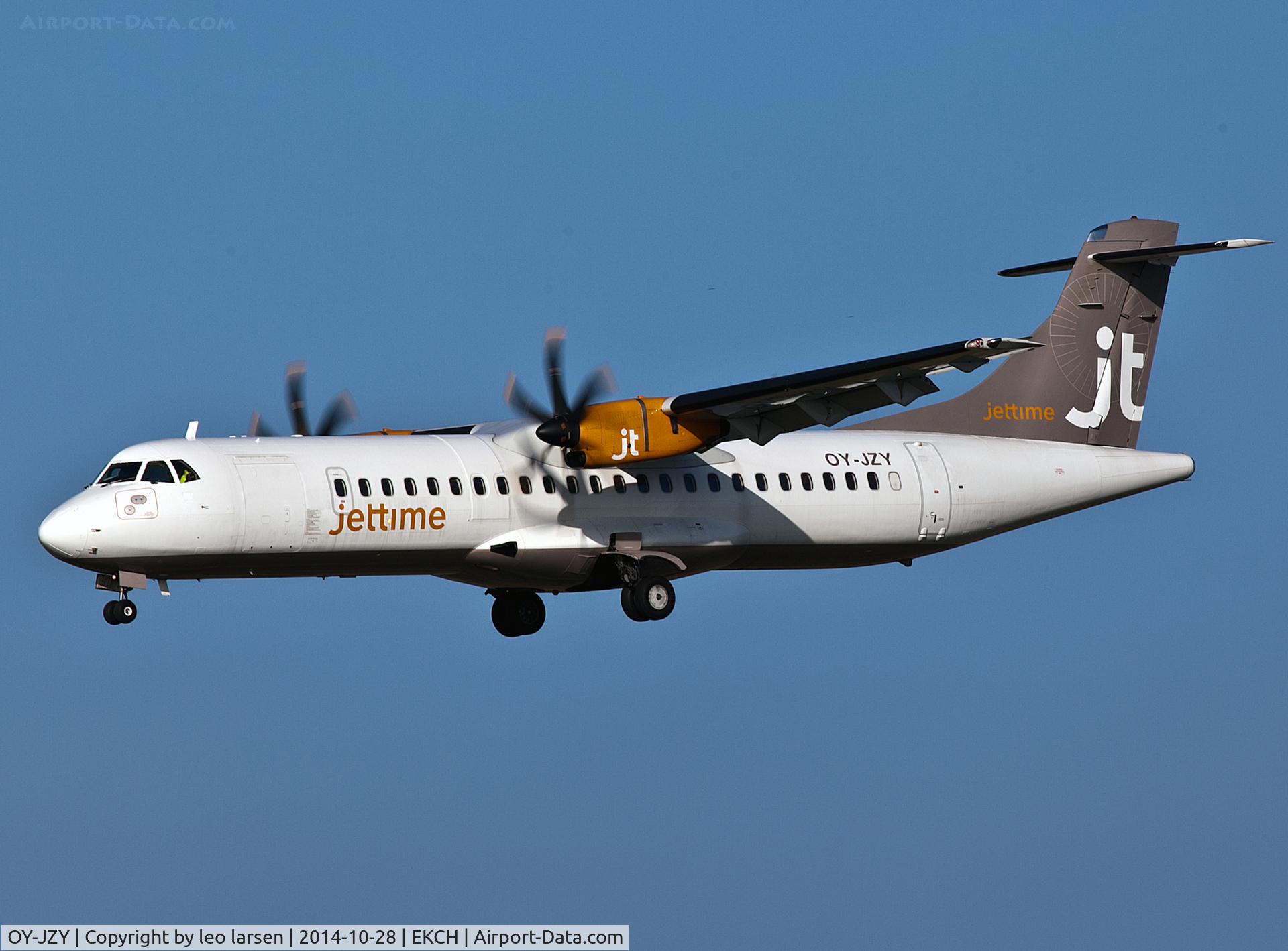 OY-JZY, 1998 ATR 72-212A C/N 540, Copenhagen 28.10.14