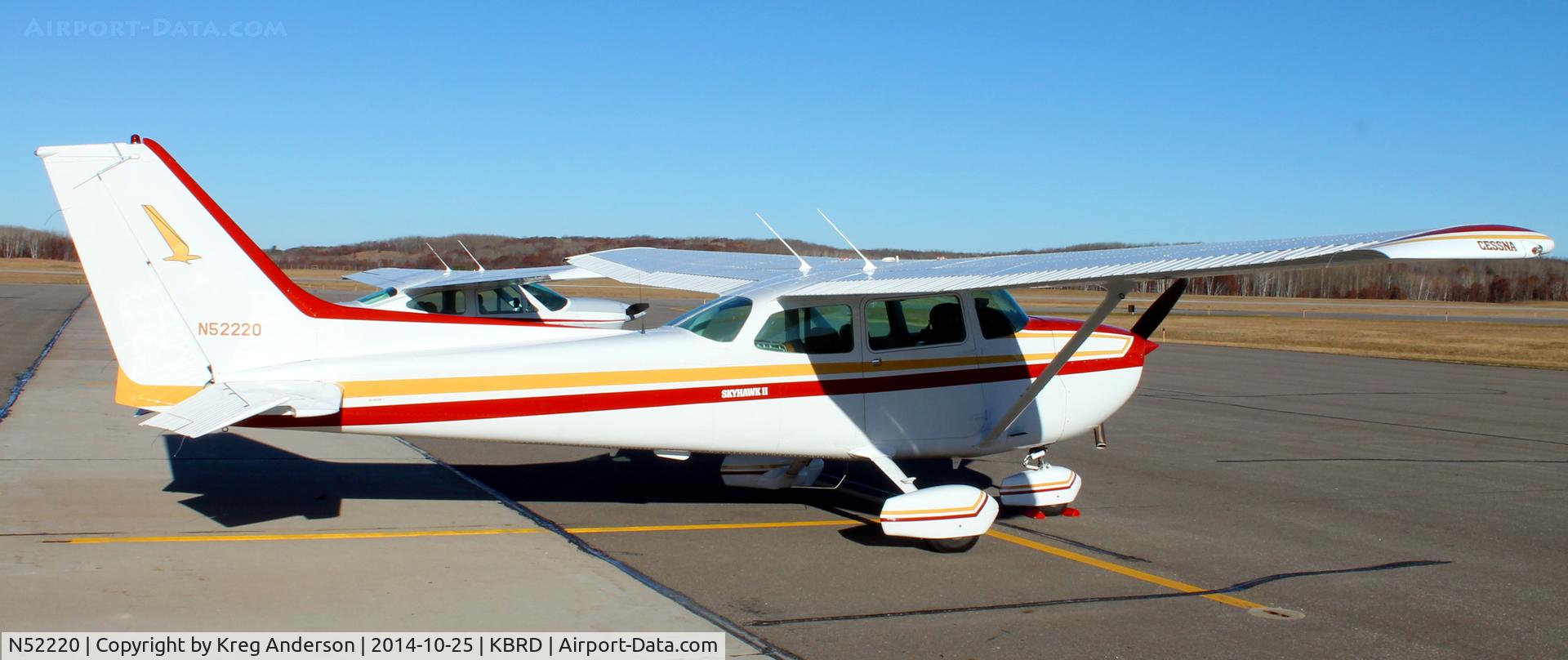 N52220, 1980 Cessna 172P C/N 17274444, Cessna 172P Skyhawk on the ramp in Brainerd, MN.