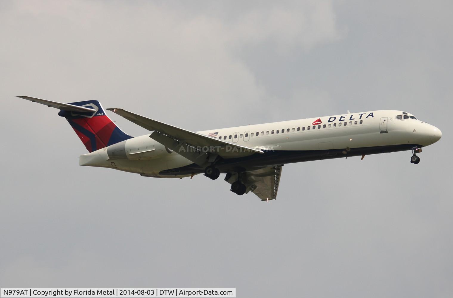 N979AT, 2002 Boeing 717-200 C/N 55038, Delta 717