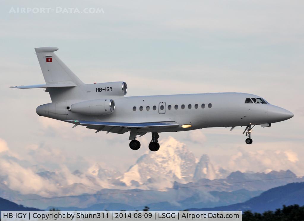 HB-IGY, 2001 Dassault Falcon 900EX C/N 95, Landing rwy 23