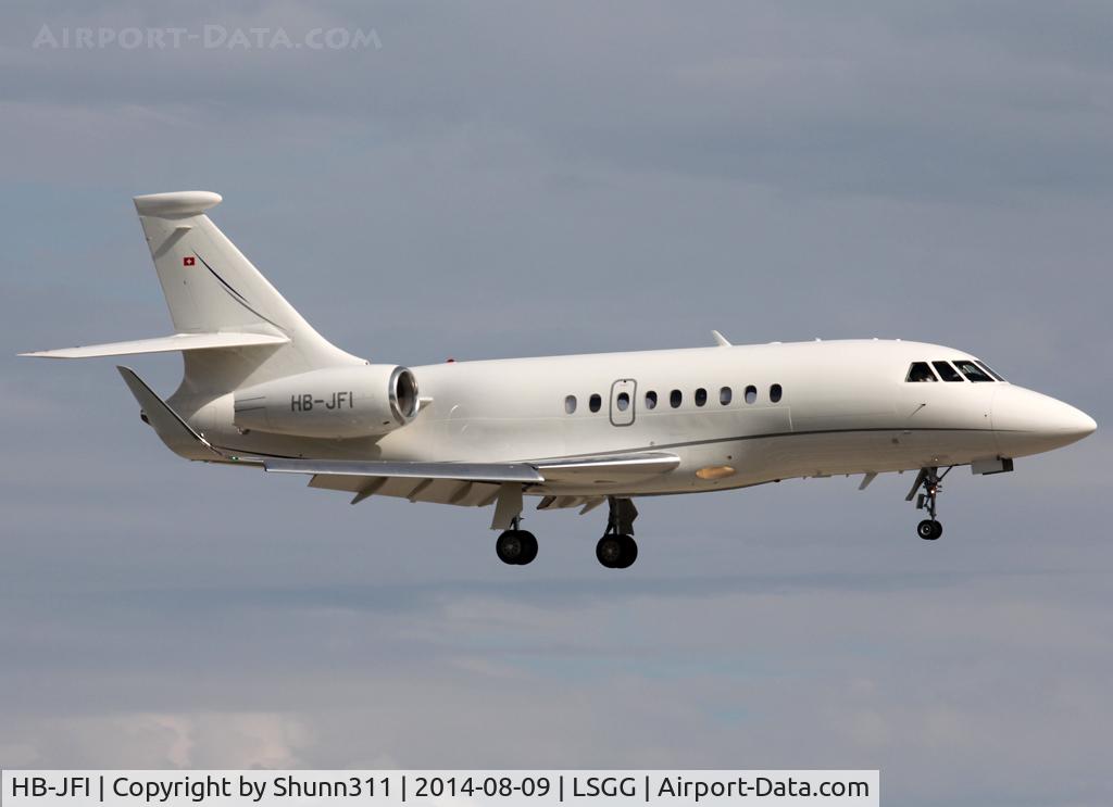 HB-JFI, 2012 Dassault Falcon 2000LX C/N 256, Landing rwy 23
