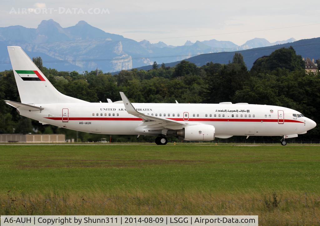 A6-AUH, 2002 Boeing 737-8EX BBJ2 C/N 33473, Ready for take off rwy 23