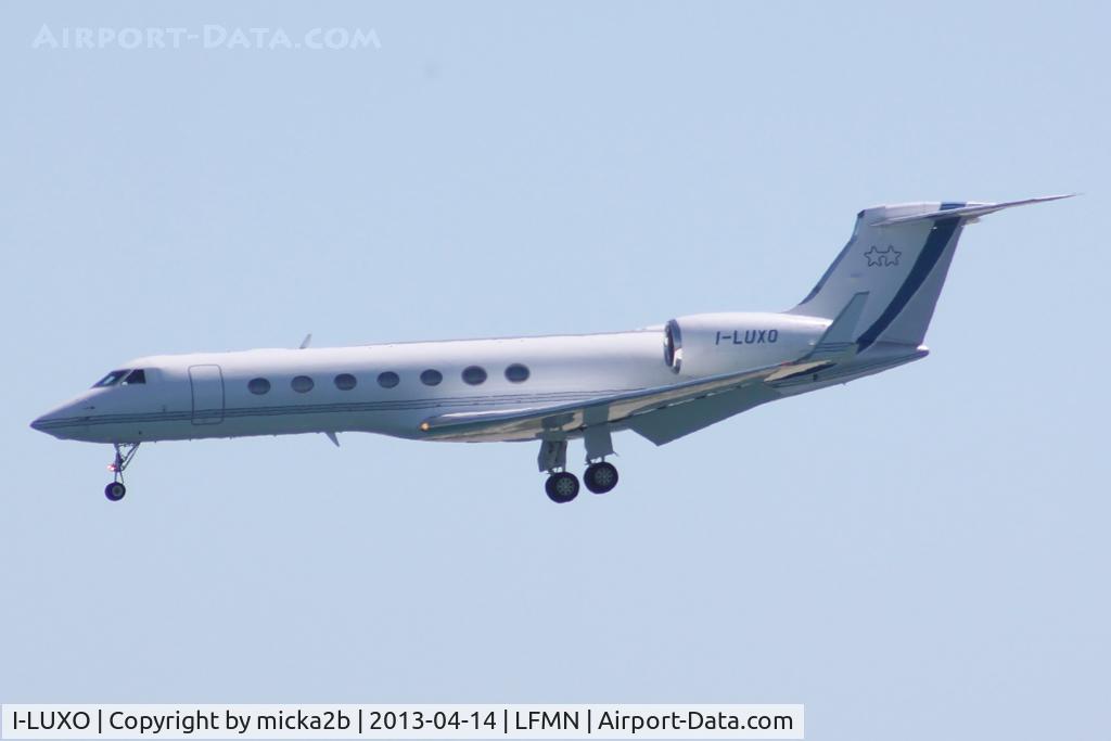 I-LUXO, 2005 Gulfstream Aerospace GV-SP (G550) C/N 5071, Landing