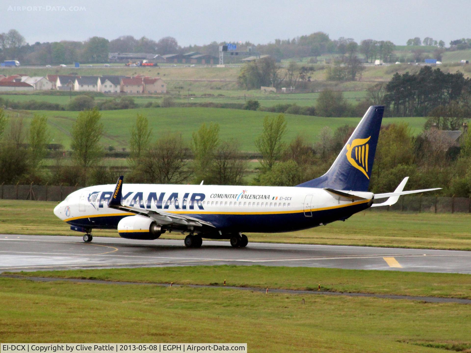 EI-DCX, 2004 Boeing 737-8AS C/N 33569, Departing Edinburgh