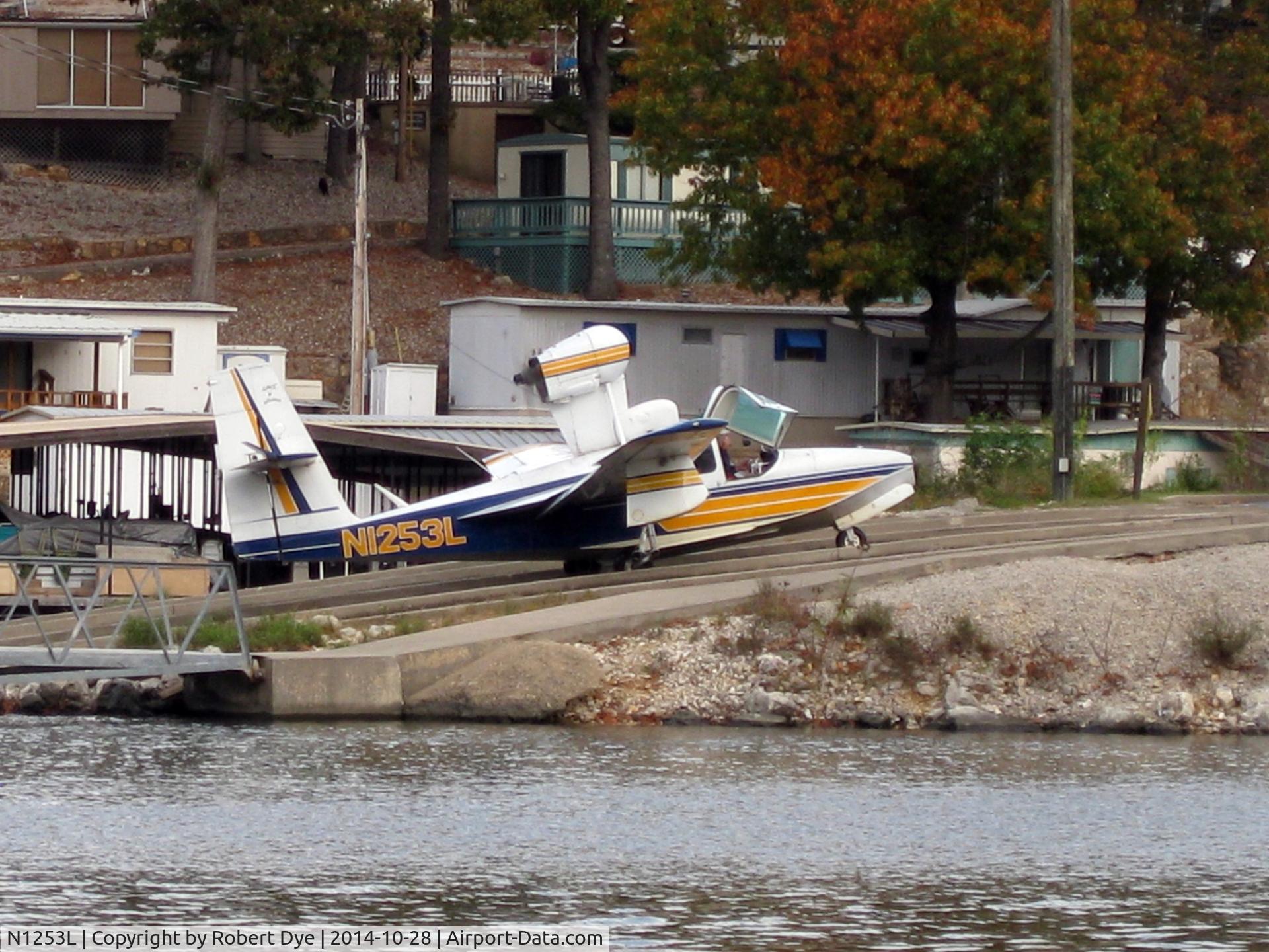 N1253L, 1976 Consolidated Aeronautics Inc. LAKE LA-4-200 C/N 751, Photo at Shawnee Bend Public Access, Sunrise Beach MO