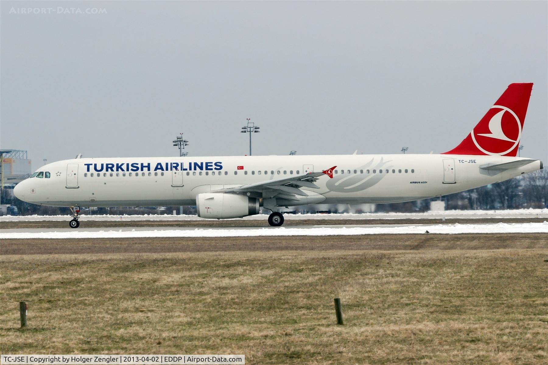 TC-JSE, 2012 Airbus A321-231 C/N 5450, Arrival on twy E6....