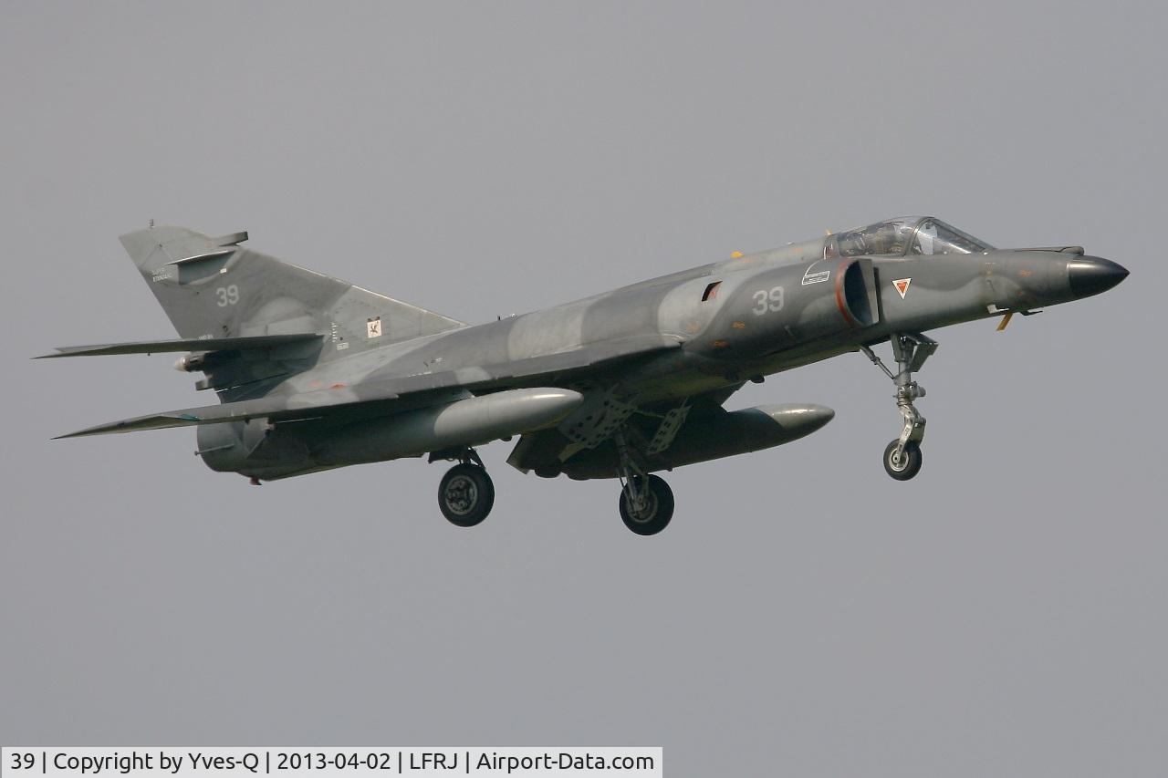 39, Dassault Super Etendard C/N 39, French Naval Aviation Dassault Super Etendard M (SEM), Short Approach Rwy 08, Landivisiau Naval Air Base (LFRJ)