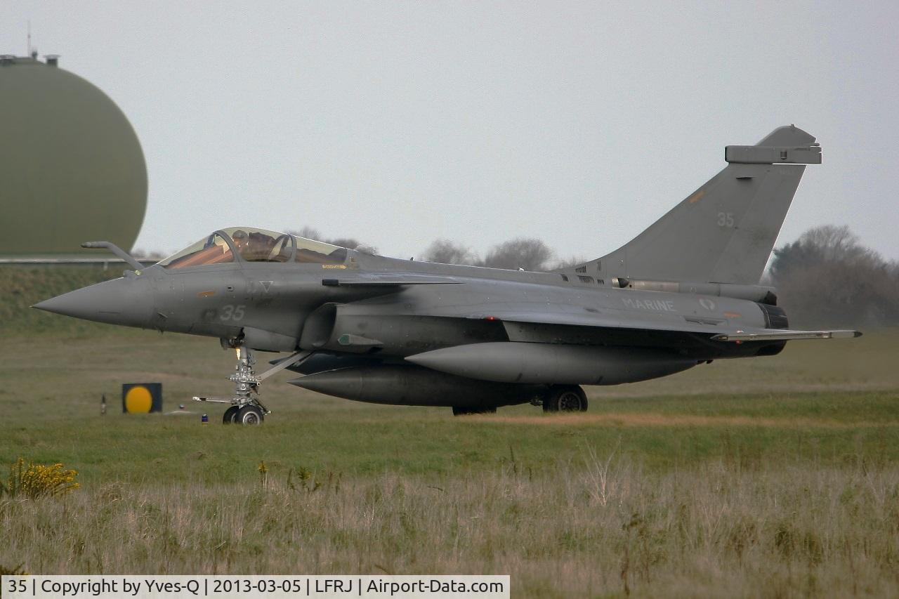 35, 2012 Dassault Rafale M C/N 35, French Naval Aviation Dassault Rafale M, Taxiing to holding point rwy 08, Landivisiau Naval Air Base (LFRJ)