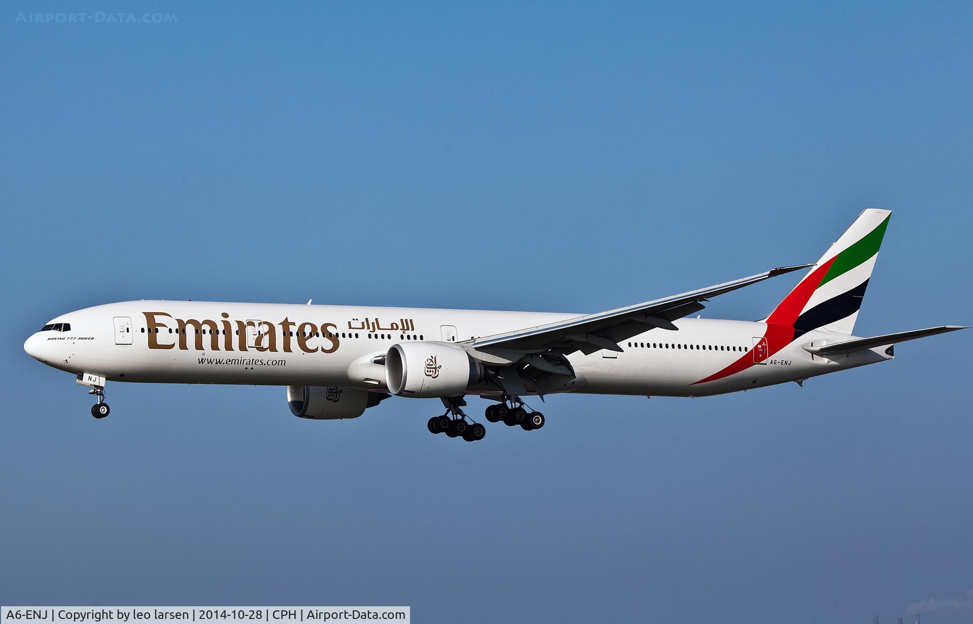A6-ENJ, 2013 Boeing 777-31H/ER C/N 35605, Copenhagen 28.10.14